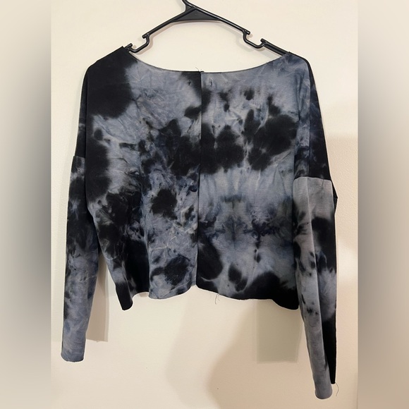 Women's tops - Picture 5 of 7